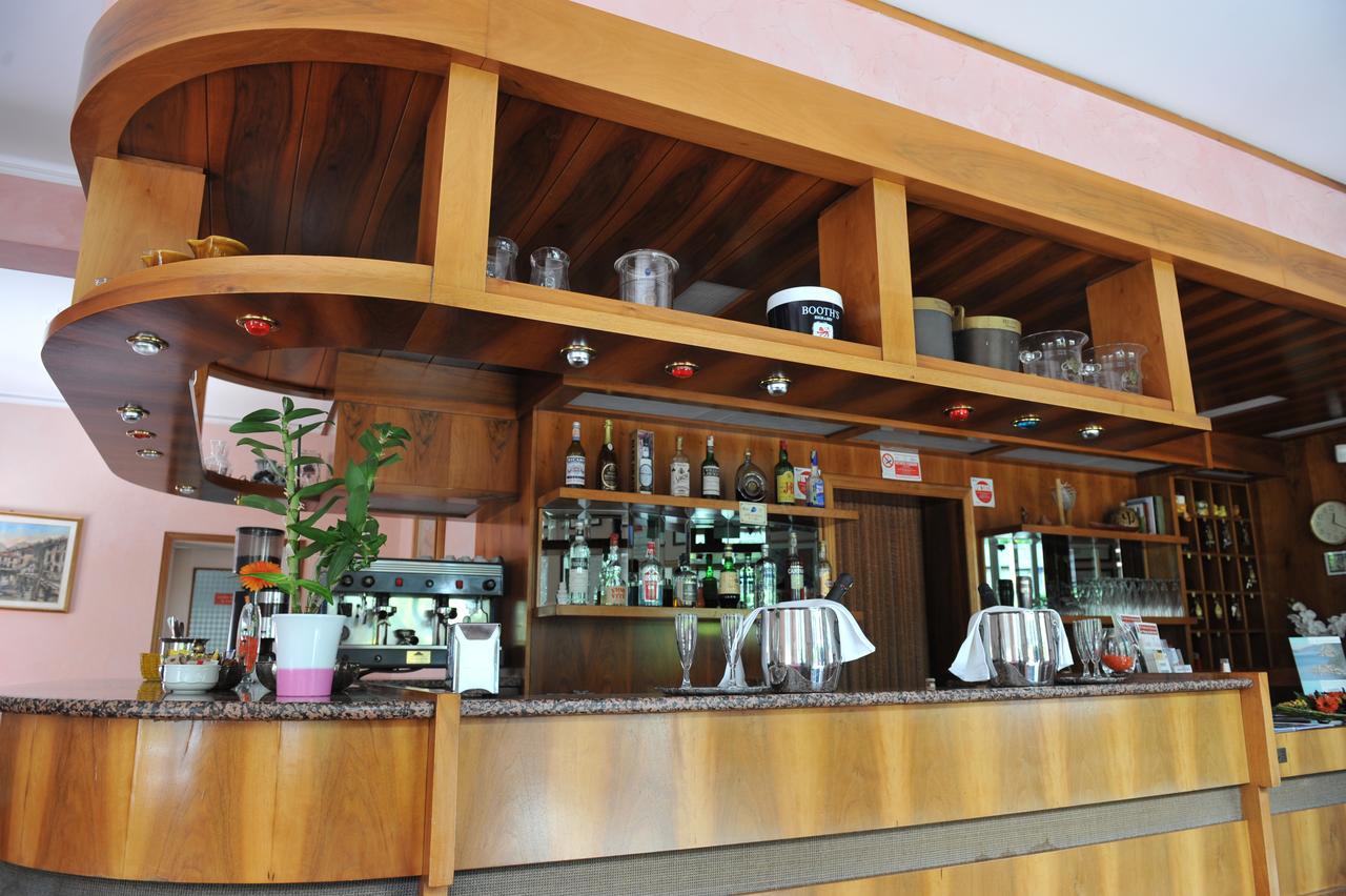 Hotel Bellavista Meuble モンテ・イーゾラ エクステリア 写真