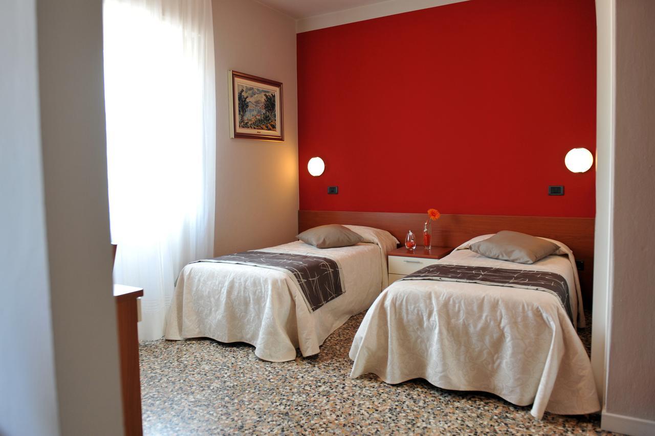 Hotel Bellavista Meuble モンテ・イーゾラ エクステリア 写真