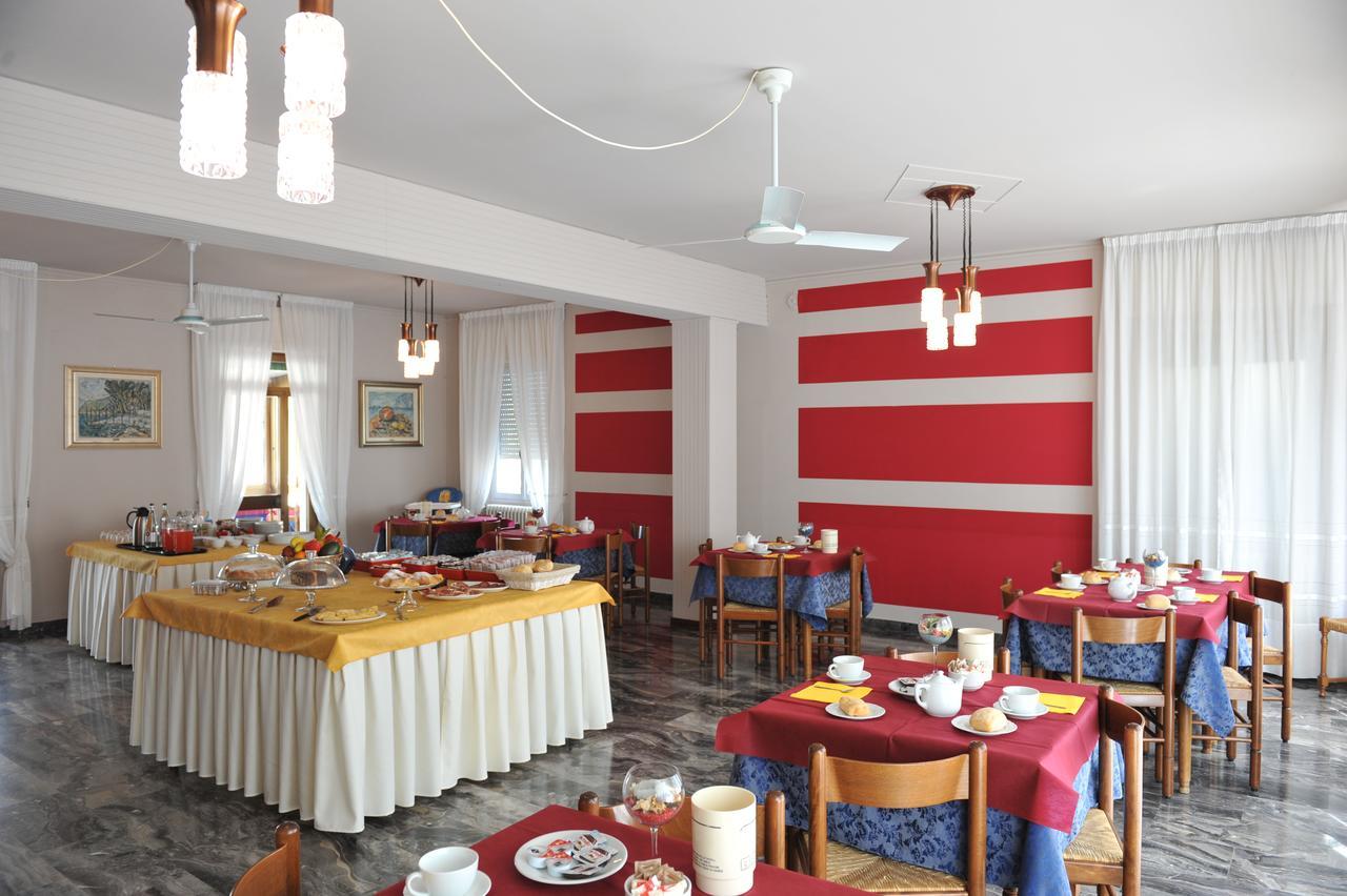 Hotel Bellavista Meuble モンテ・イーゾラ エクステリア 写真