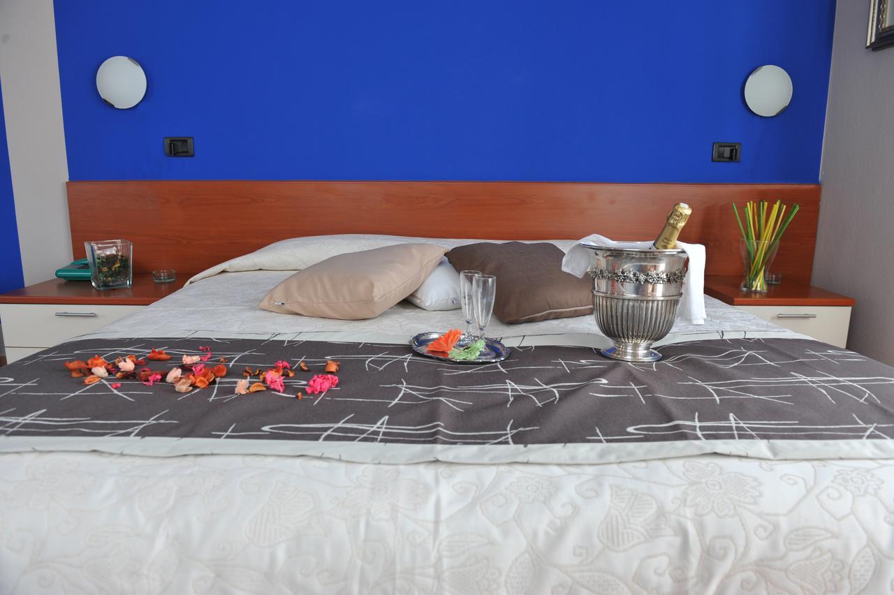Hotel Bellavista Meuble モンテ・イーゾラ エクステリア 写真